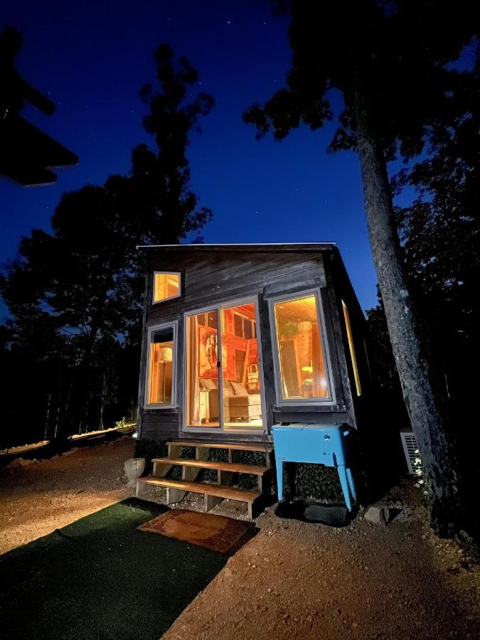 The Gemini-A Dreamy, Waterfront Tiny Cabin Rogersville Extérieur photo